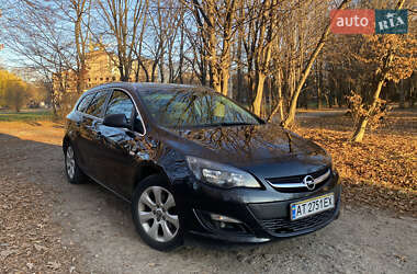 Универсал Opel Astra 2014 в Ивано-Франковске