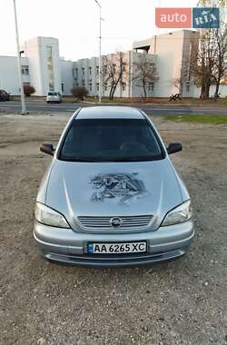 Седан Opel Astra 2002 в Киеве