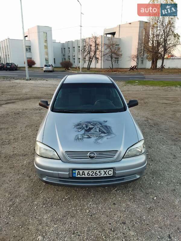 Седан Opel Astra 2002 в Києві