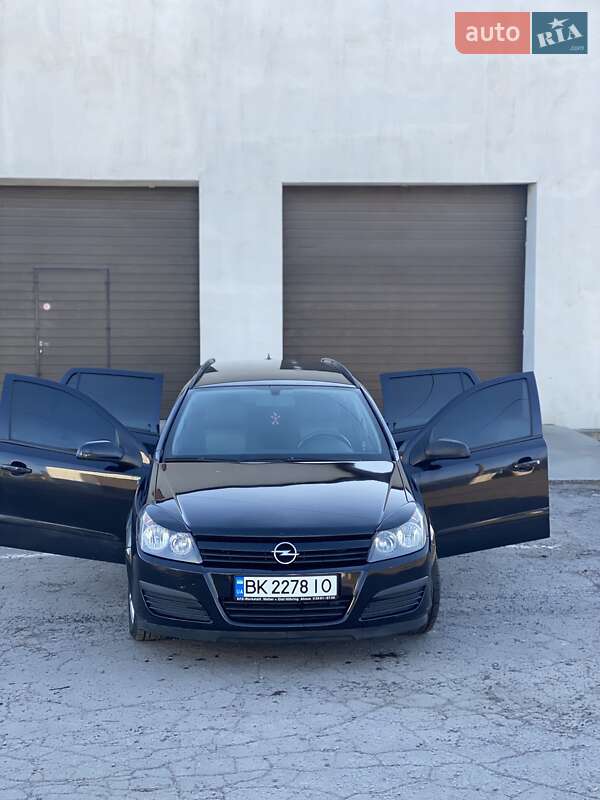Універсал Opel Astra 2006 в Рокитному
