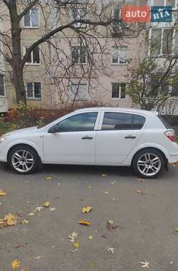 Хэтчбек Opel Astra 2007 в Киеве