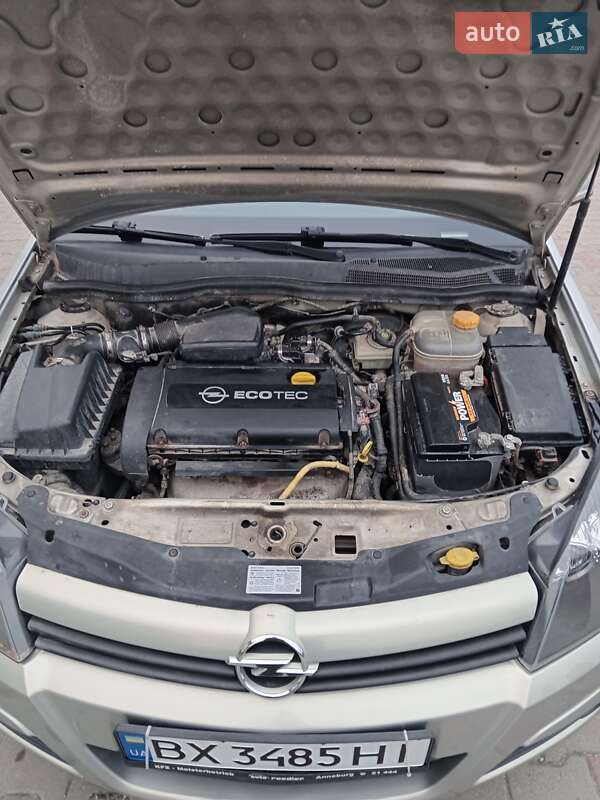 Универсал Opel Astra 2005 в Дунаевцах