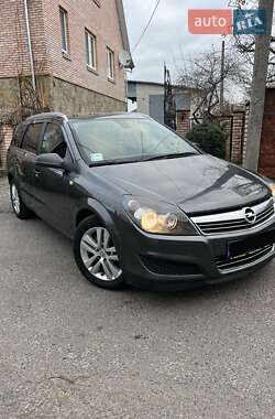 Универсал Opel Astra 2009 в Костополе