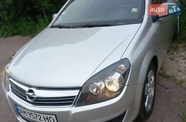 Универсал Opel Astra 2010 в Киеве