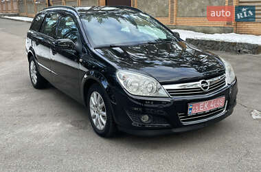 Універсал Opel Astra 2008 в Чернігові