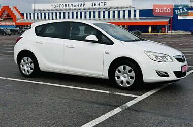 Хэтчбек Opel Astra 2011 в Львове