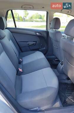 Универсал Opel Astra 2006 в 