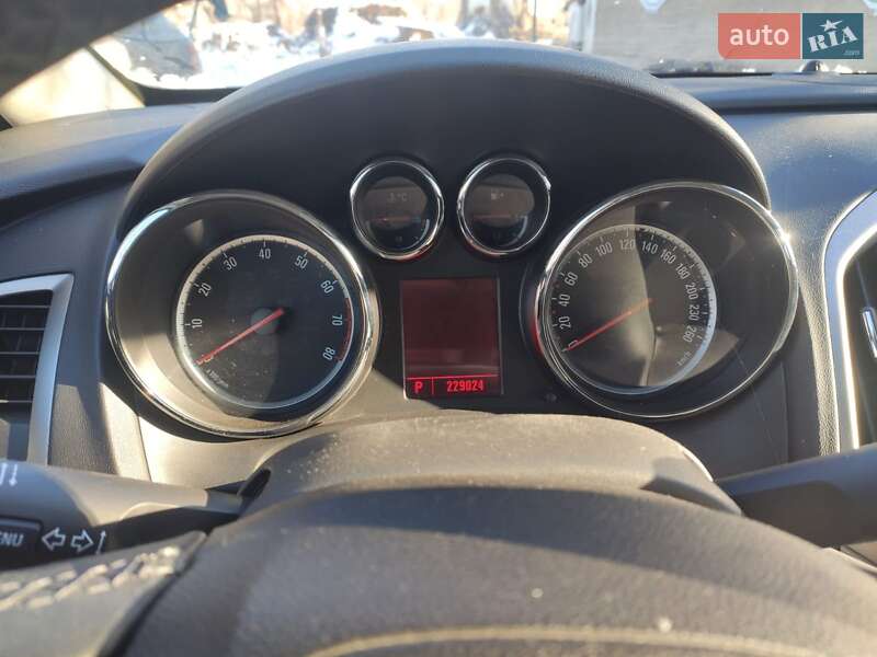 Універсал Opel Astra 2011 в Росошанах