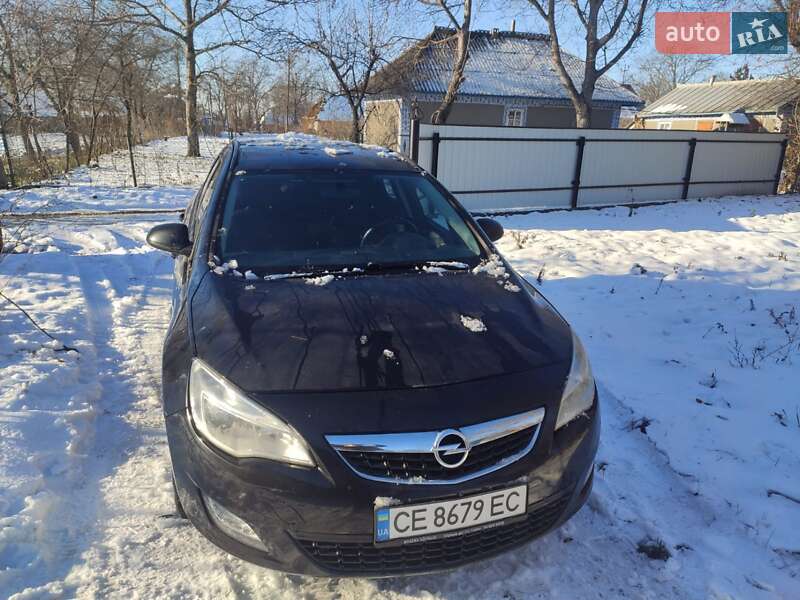 Opel Astra 2011 Opel Astra 2011