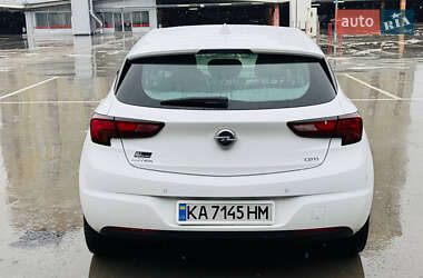 Хэтчбек Opel Astra 2018 в Киеве