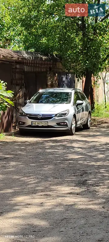 Универсал Opel Astra 2016 в 