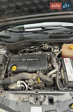 Универсал Opel Astra 2010 в 