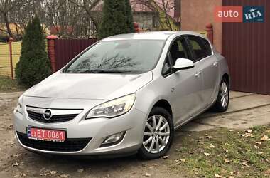 Хэтчбек Opel Astra 2011 в Львове