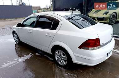 Седан Opel Astra 2012 в Павлограді