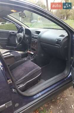 Хэтчбек Opel Astra 1998 в 