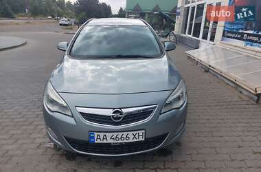 Універсал Opel Astra 2011 в Полтаві