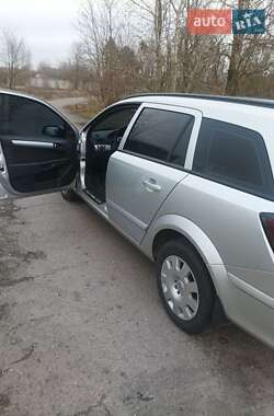 Универсал Opel Astra 2009 в Вараше