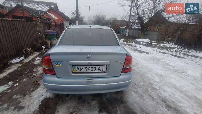 Седан Opel Astra 2004 в Житомире