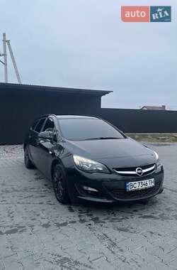 Універсал Opel Astra 2014 в Львові