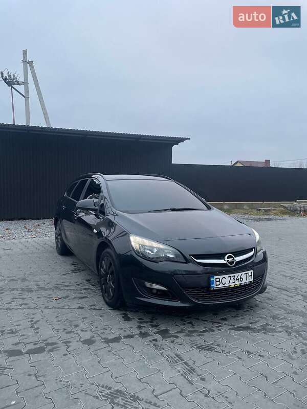 Универсал Opel Astra 2014 в Львове