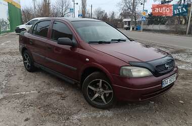 Седан Opel Astra 2006 в Новом Буге