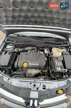 Универсал Opel Astra 2005 в 