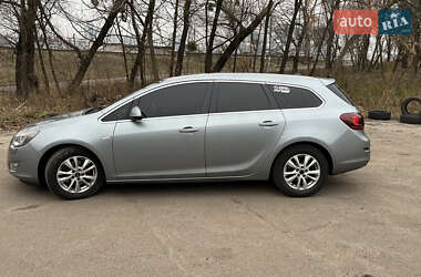 Універсал Opel Astra 2011 в Києві