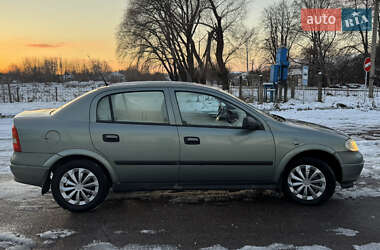 Седан Opel Astra 2006 в Чернігові