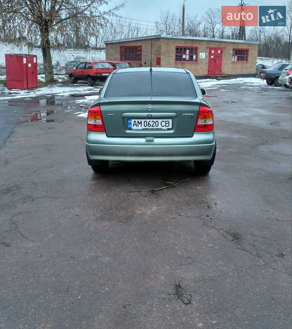 Седан Opel Astra 2008 в Бердичеві