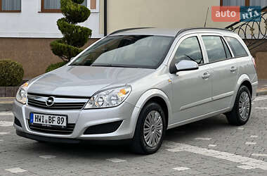 Универсал Opel Astra 2010 в Дрогобыче