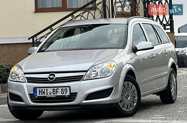 Универсал Opel Astra 2010 в Дрогобыче