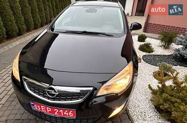 Универсал Opel Astra 2011 в Стрые