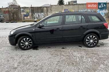 Универсал Opel Astra 2005 в Ровно