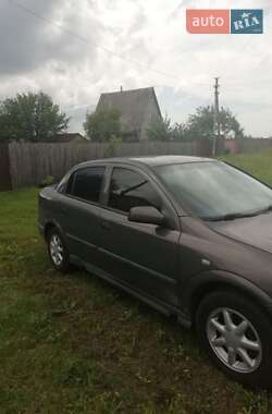 Седан Opel Astra 2006 в 