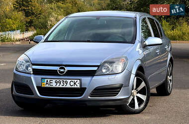 Хэтчбек Opel Astra 2005 в Кривом Роге