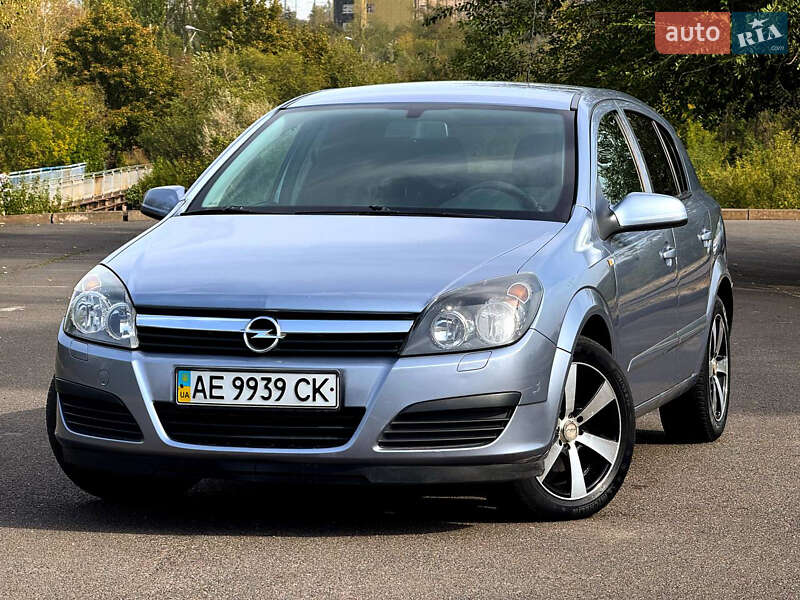 Хэтчбек Opel Astra 2005 в Кривом Роге