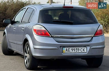 Хэтчбек Opel Astra 2005 в Кривом Роге