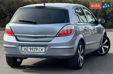 Хэтчбек Opel Astra 2005 в Кривом Роге