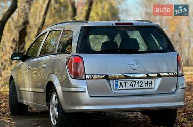 Універсал Opel Astra 2006 в Івано-Франківську