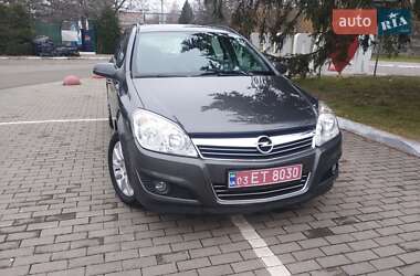 Универсал Opel Astra 2009 в Луцке