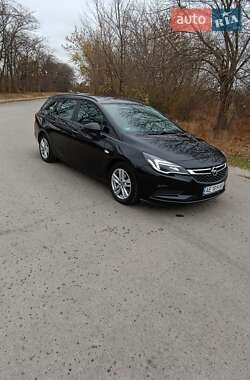 Універсал Opel Astra 2017 в Покровському