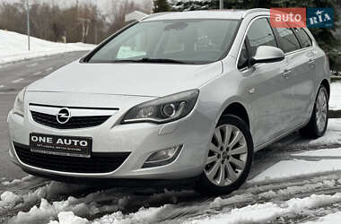 Универсал Opel Astra 2011 в Киеве