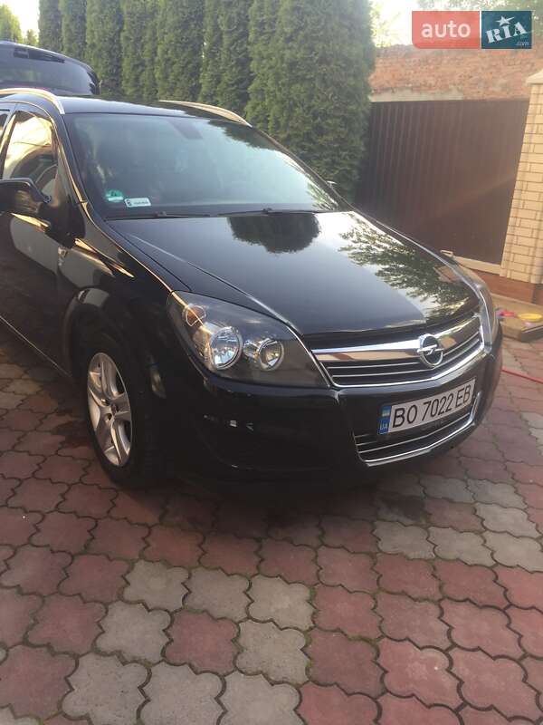 Opel Astra 2010