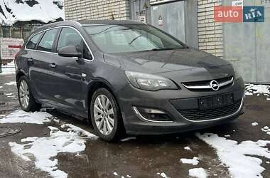 Універсал Opel Astra 2013 в Трускавці