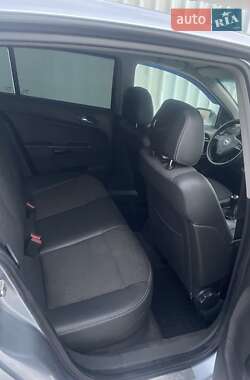 Хэтчбек Opel Astra 2007 в 