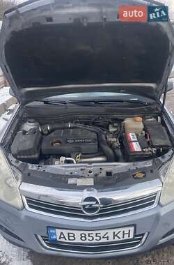 Хэтчбек Opel Astra 2007 в 