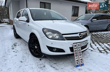 Хетчбек Opel Astra 2010 в Звягелі