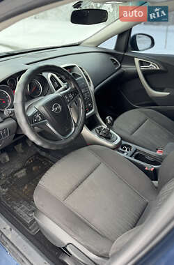 Універсал Opel Astra 2012 в Житомирі