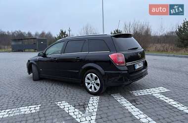 Універсал Opel Astra 2006 в Пустомитах