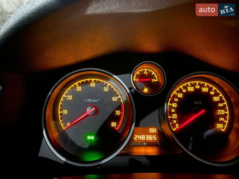 Универсал Opel Astra 2009 в Тернополе